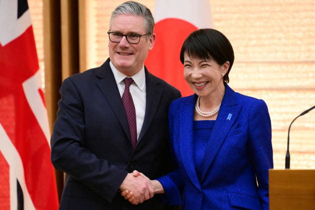 Keir Starmer in Japan TOKYO, JAPAN - JANUARY 31: (----EDITORIAL USE ONLY - MANDATORY CREDIT - YUICHI YAMAZAKI POOL AFP - NO MARKETING NO ADVERTISING CAMPAIGNS - DISTRIBUTED AS A SERVICE TO CLIENTS----) Japan s Prime Minister Sanae Takaichi (R) shakes hands with Britain s Prime Minister Keir Starmer ahead of a bilateral meeting at the Prime Minister s Office in Tokyo on January 31, 2026. Yuichi Yamazaki Pool AFP Anadolu Tokyo Japan. Editorial use only. Please get in touch for any other usage.  Copyright: x2026xAnadoluxYuichixYamazakix xPoolx xAFPx