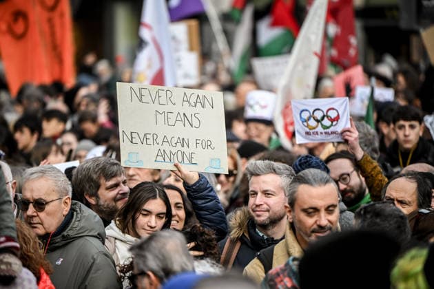 January 31, 2026, Milan, Mi, Italy: January 31, 2026, Milan. ICE OUT. Left-wing protest against the possible presence of U.S. Special Forces during the Milan-Cortina Winter Olympics. Milan Italy  - ZUMAa289 20260131_zia_a289_041 Copyright: xNicolaxMarfisix