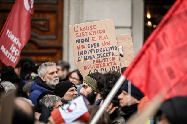 January 31, 2026, Milan, Mi, Italy: January 31, 2026, Milan. ICE OUT. Left-wing protest against the possible presence of U.S. Special Forces during the Milan-Cortina Winter Olympics. Milan Italy  - ZUMAa289 20260131_zia_a289_044 Copyright: xNicolaxMarfisix