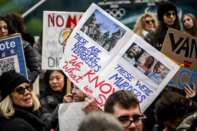 January 31, 2026, Milan, Mi, Italy: January 31, 2026, Milan. ICE OUT. Left-wing protest against the possible presence of U.S. Special Forces during the Milan-Cortina Winter Olympics. Milan Italy  - ZUMAa289 20260131_zia_a289_066 Copyright: xNicolaxMarfisix