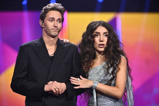 LINKÖPING, SWEDEN 20260131 Presenters Hampus Nessvold and Gina Dirawi on stage during Saturdays round 1 of Melodifestivalen 2026 Saab arena in Linköping LINKÖPING SWEDEN x10060x  Copyright: xHenrikxMontgomery TTx MELODIFESTIVALEN 2026 LINKÖPING vErebS0xsZI