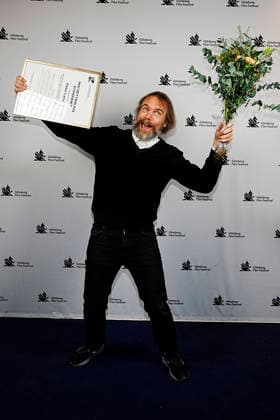 GOTHENBURG, SWEDEN 20260131 Peter Larsson is awarded the Mai Zetterling Scholarship during the closing gala of the Göteborg Film Festival, where this years Dragon Awards are presented at the Draken Hotel in Göteborg GOTHENBURG, SWEDEN x9200x  Copyright: xBjörnxLarssonxRosvall TTx DRAGON AWARDS 2026 xRhQk2-UL9Y