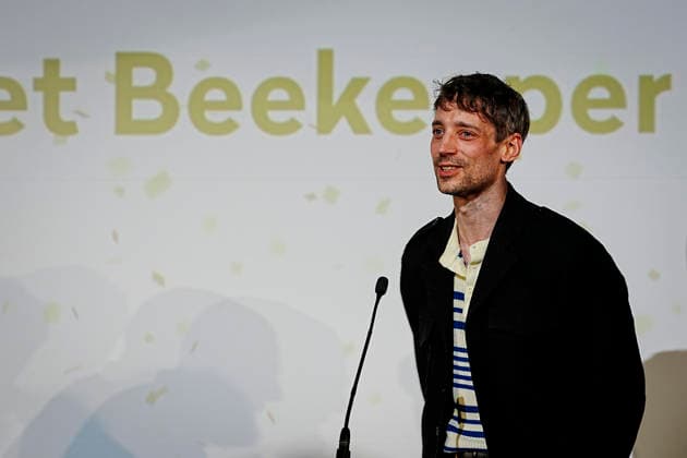 GÖTEBORG, SWEDEN 20260131 Dragon Award Best Acting is awarded to Adam Lundgren for the role in The Beekeeper , directed by Marcus Carlsson during the closing gala of the Göteborg Film Festival where this years Dragon Awards are presented at Hotel Draken in Gothenburg GÖTEBORG SWEDEN x9200x  Copyright: xBjörnxLarssonxRosvall TTx DRAGON AWARDS 2026 eQOBYazKR8g