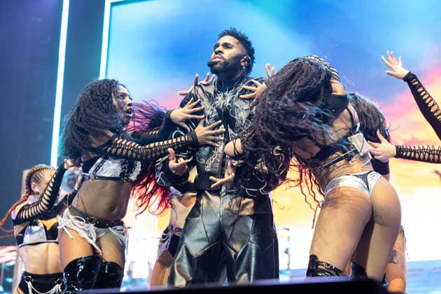 Jason Derulo in concert American singer-songwriter Jason Derulo in concert during his ˜Last Dance World Tour™ at The O2, London London The O2 UK Copyright: xJohnxBarryx JB3_1865