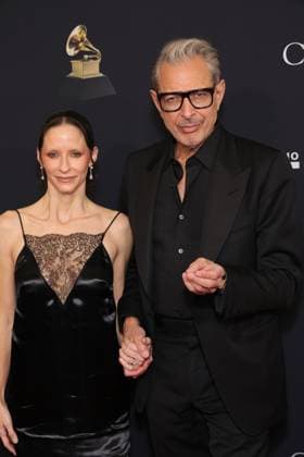 LOS ANGELES, CALIFORNIA - JANUARY 31: Emilie Livingston and Jeff Goldblum at the 68th GRAMMY Awards Pre-GRAMMY Gala & GRAMMY Salute to Industry Icons Honoring Avery Lipman & Monte Lipman on January 31, 2026 in Los Angeles, California Credit: USA - ZUMAa123 20260131_zaa_a123_028 Copyright: xAdMediax
