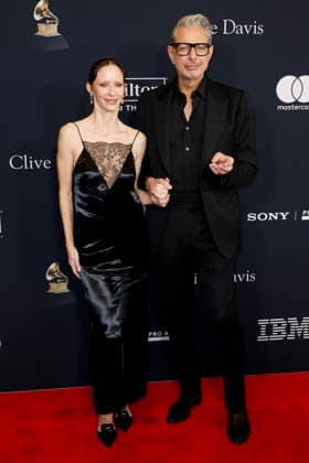 Emilie Livingston and Jeff Goldblum arrive on the red carpet for the Pre-Grammy Gala on the eve of the 68th Annual Grammy Awards in Los Angeles on Saturday, January 31, 2026.  LAP20260131927 CAROLINExBREHMAN