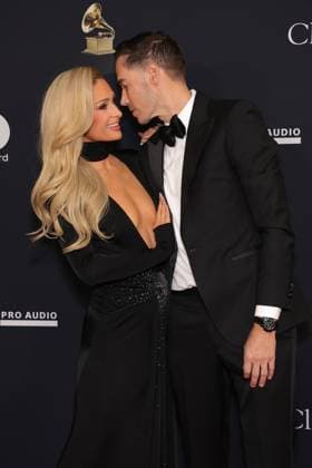LOS ANGELES, CALIFORNIA - JANUARY 31:Paris Hilton and Carter Reum at The GRAMMY Salute to Industry Icons Honoring Avery Lipman & Monte Lipman on January 31, 2026 in Los Angeles, California Credit: USA - ZUMAa123 20260201_zaa_a123_021 Copyright: xAdMediax