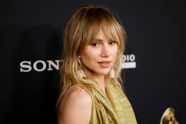 Suki Waterhouse arrives on the red carpet for the Pre-Grammy Gala on the eve of the 68th Annual Grammy Awards in Los Angeles on Saturday, January 31, 2026.  LAP20260131967 CAROLINExBREHMAN