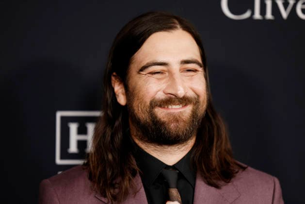 Noah Kahan arrives on the red carpet for the Pre-Grammy Gala on the eve of the 68th Annual Grammy Awards in Los Angeles on Saturday, January 31, 2026.  LAP20260131988 CAROLINExBREHMAN