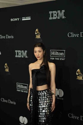 January 31, 2026, Beverly Hills, California, United States: EJAE arrives on the red carpet of the Pre-Grammy Gala at the The Beverly Hilton hotel in Beverly Hills California on Jan. 31, 2026. Beverly Hills United States - ZUMAt169 20260131_zep_t169_028 Copyright: xConnorxTerryx