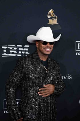 January 31, 2026, Beverly Hills, California, United States: Ne-yo arrives on the red carpet of the Pre-Grammy Gala at the The Beverly Hilton hotel in Beverly Hills California on Jan. 31, 2026. Beverly Hills United States - ZUMAt169 20260131_zep_t169_044 Copyright: xConnorxTerryx