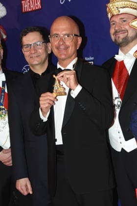 Laudator Moritz Netenjakob Autor Kabarettist Christoph Maria Herbst Schauspieler Karl Valentin Orden Preistraeger 2026 Matthias Stolz Narrhalla Praesident Muenchen 31.01.2026 Deutsches Theater Grossen Narrhalla Ball SoirÃ e Muenchner Leben mit Verleihung des Karl-Valentin-Ordens 2026 an Christoph Maria Herbst Schauspieler Foto Muenchen