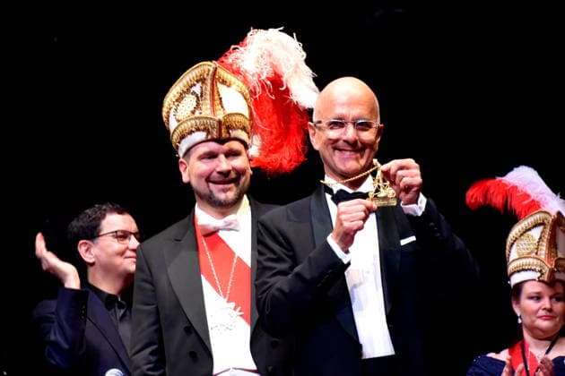 Laudator Moritz Netenjakob Autor Matthias Stolz Narrhalla Praesident Ueberreichte Orden an Christoph Maria Herbst Schauspieler Karl Valentin Orden Preistraeger 2026 Muenchen 31.01.2026 Deutsches Theater Grossen Narrhalla Ball SoirÃ e Muenchner Leben mit Verleihung des Karl-Valentin-Ordens 2026 an Christoph Maria Herbst Schauspieler Foto Muenchen