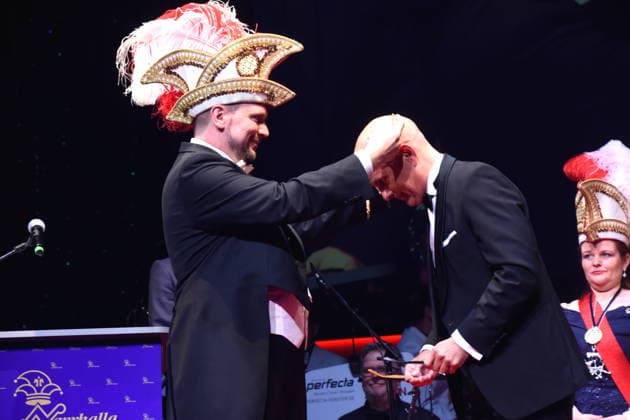 Matthias Stolz Narrhalla Praesident Ueberreichte Orden an Christoph Maria Herbst Schauspieler Karl Valentin Orden Preistraeger 2026 Muenchen 31.01.2026 Deutsches Theater Grossen Narrhalla Ball SoirÃ e Muenchner Leben mit Verleihung des Karl-Valentin-Ordens 2026 an Christoph Maria Herbst Schauspieler Foto Muenchen