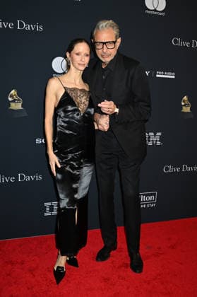 Pre-GRAMMY Gala 2026 Emilie Livingston and Jeff Goldblum arriving to the 2026 Pre-GRAMMY Gala held at the Beverly Hilton Hotel on January 31, 2026 in Beverly Hills, Ca. Beverly Hills Beverly Hilton Hotel California USA Copyright: xTammiexArroyox xAFF-USA.comx