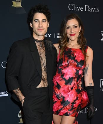 Pre-GRAMMY Gala 2026 Darren Criss and Mia Criss arriving to the 2026 Pre-GRAMMY Gala held at the Beverly Hilton Hotel on January 31, 2026 in Beverly Hills, Ca. Beverly Hills Beverly Hilton Hotel California USA Copyright: xTammiexArroyox xAFF-USA.comx