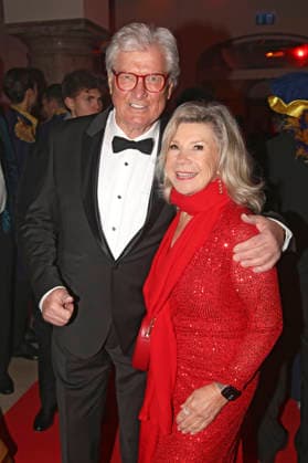 Michael Hartl und Marianne Hartl beim Großen Narrhalla Ball SoirÃ e Münchner Leben mit der Verleihung vom Karl-Valentin-Orden im Deutschen Theater. München, 31.01.2026