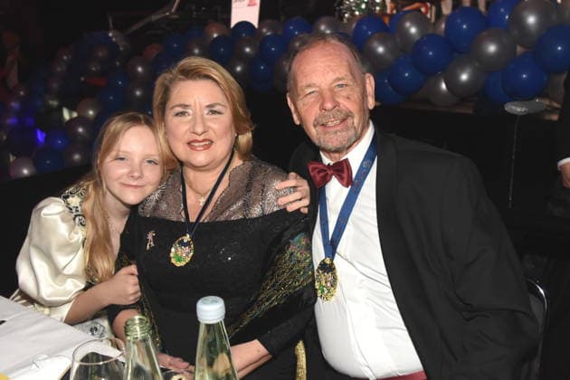 Tochter Gina. Angela Wiedl Saengerin Uwe Erhardt Musiker Muenchen 31.01.2026 Deutsches Theater Grossen Narrhalla Ball SoirÃ e Muenchner Leben mit Verleihung des Karl-Valentin-Ordens 2026 an Christoph Maria Herbst Schauspieler Foto Muenchen