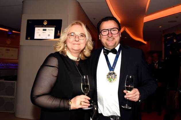 Yvonne Heckl Muenchner Schausteller Marktkaufleute Pressesprecherin Peter Bausch Muenchner Schausteller Marktkaufleute 1., Vorstand Muenchen 31.01.2026 Deutsches Theater Grossen Narrhalla Ball SoirÃ e Muenchner Leben mit Verleihung des Karl-Valentin-Ordens 2026 an Christoph Maria Herbst Schauspieler Foto Muenchen