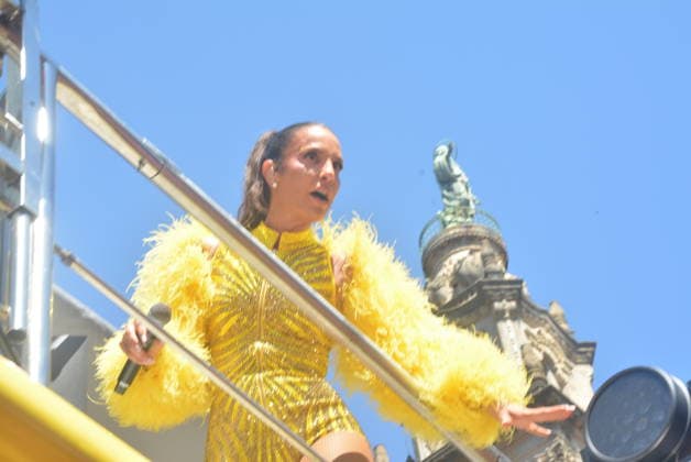 RECORD DATE NOT STATED Ivete Sangalo s Seraqabre block in Rio de Janeiro Rio de Janeiro, RJ. 01 02 2026 - Seraqabre Ivete Sangalo Centro RJ - The highly anticipated pre-Carnival bloco, Seraqabre, featuring singer Ivete Sangalo, debuts this Sunday morning, February 1st, on the Preta Gil circuit on Rua Primeiro de Marco in downtown Rio de Janeiro. The event, open to the public, draws thousands of revelers. (Foto: Fausto Maia Thenews2 imago images) Ivete Sangalo s Seraqabre block in Rio de Janeiro  Copyright: xFaustoxMaiax