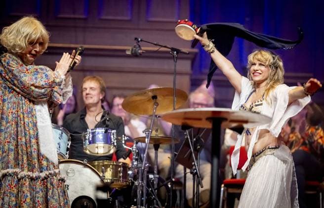 AMSTERDAM Paul Haenen on stage with Ellen ten Damme during an anniversary gala at the Concertgebouw. Haenen celebrated the fiftieth birthday of his alter ego, Margreet Dolman. ROBIN UTRECHT ANP netherlands out - belgium out  Copyright: xx x549376179x originalFilename: 549376179.jpg