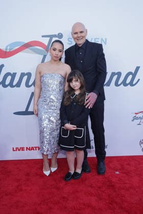 7th Annual Jam For Janie GRAMMY Awards Viewing Party Billy Corgan, Chloe Mendel Corgan, Philomena Clementine attend the 7th Annual Jam For Janie GRAMMY Awards Viewing Party at Hollywood Palladium on February 01, 2026 in Los Angeles, California. Hollywood California United States of America Copyright: xCraSH imageSPACEx