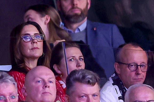 01.02.2026, Handball, Men s EHF EURO 2026, Deutschland - Dänemark, Jyske Bank Boxen in Herning, Final: Königin Mary von Dänemark Gräfin von Monpezat (geb. Mary Elizabeth Donaldson) neben Die Dänische Premierministerin Mette Frederiksen (Premierminister Dänemark Politik Politikerin) und Der deutsche Bundeskanzler Friedrich Merz (Kanzler Politik Politiker CDU) auf der Tribüne Dänemark
