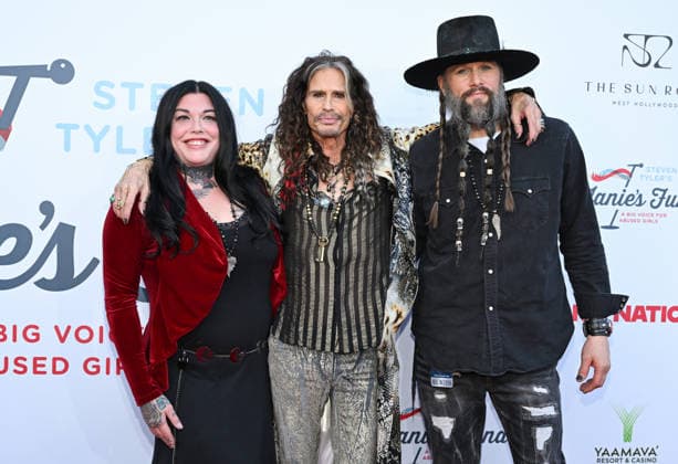 Steve Tyler™s 7th Annual Jam for Janie Grammy Viewing Party Mia Tyler, Steven Tyler and Dewey Bragg arriving to Steve Tyler™s 7th Annual Jam for Janie Grammy Viewing Party at Hollywood Palladium on February 01, 2026 in Hollywood, CA. Hollywood Hollywood Palladium California USA Copyright: xLISAxOConnor AFF-USA.comx