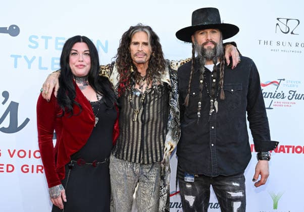 Steve Tyler™s 7th Annual Jam for Janie Grammy Viewing Party Mia Tyler, Steven Tyler and Dewey Bragg arriving to Steve Tyler™s 7th Annual Jam for Janie Grammy Viewing Party at Hollywood Palladium on February 01, 2026 in Hollywood, CA. Hollywood Hollywood Palladium California USA Copyright: xLISAxOConnor AFF-USA.comx