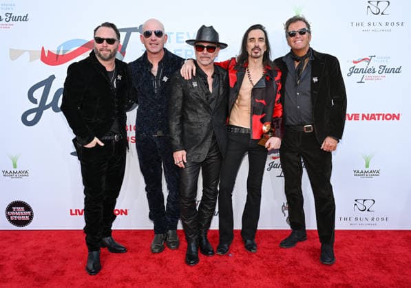 Steve Tyler™s 7th Annual Jam for Janie Grammy Viewing Party The Snobs arriving to Steve Tyler™s 7th Annual Jam for Janie Grammy Viewing Party at Hollywood Palladium on February 01, 2026 in Hollywood, CA. Hollywood Hollywood Palladium California USA Copyright: xLISAxOConnor AFF-USA.comx