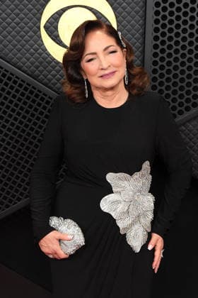 Cuban singer and songwriter Gloria Estefan poses on the red carpet at the 68th Grammy Awards in Los Angeles, California, USA, 01 February 2026. 68th Grammy Awards in Los Angeles !ACHTUNG: NUR REDAKTIONELLE NUTZUNG!  Copyright: xOctavioxGuzmánx AME982 20260202-55019253766_1