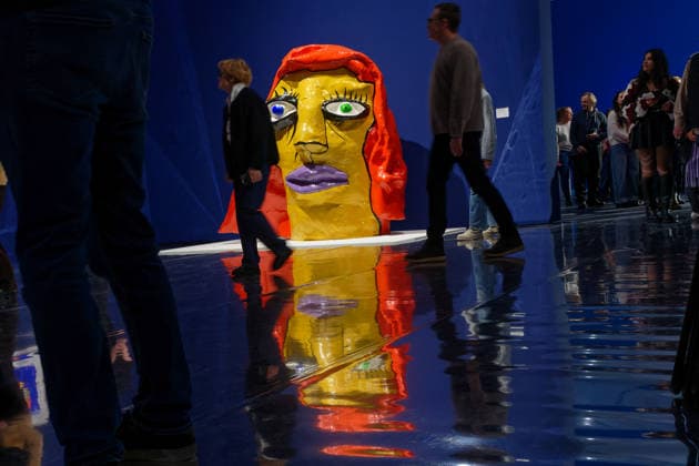 Kunst Malerei Plasik 31.01.2026 Hannover Sprengel Museum Kunstausstellung Niki de Saint Phalle, Yayoi Kusama und Takashi Murakami Love you for infinity Niki de Saint Phalle Der Zeuge 1969 Hannover Sprengel Museum Niedersachsen GER