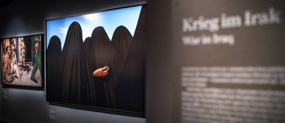 Berlin Mitte, Oranienburger Straße;; FOTOGRAFISKA Museum Berlin, The Contemporary Museum of Photography im ehemaligen Kunsthaus Tacheles. Ausstellung JAMES NACHTWEY : Memoria - 02.02.2026 *nur für die redaktionelle Berichterstattung Berlin