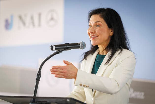 Katherina Reiche (CDU), Bundesministerin fuer Wirtschaft und Energie, reist mit einer Wirtschaftsdelegation nach Saudi Arabien. Hier bei einer Rede zur Grundsteinlegung auf einer Baustelle von Juffali Commercial Vehicles (JCV), exklusiver Vertriebspartner fuer Mercedes-Benz Lkw und Busse in Saudi-Arabien, und Saudi Liebherr Company ltd. Djidda, 01.02.2026 Fotografiert im Auftrag des BMWE Djidda Saudi Arabien *** Katherina Reiche CDU , Federal Minister for Economic Affairs and Energy, travels to Saudi Arabia with a business delegation Here during a speech at the laying of the foundation stone at a construction site of Juffali Commercial Vehicles JCV , exclusive sales partner for Mercedes Benz trucks and buses in Saudi Arabia, and Saudi Li Copyright: xThomasxImo BMWEx
