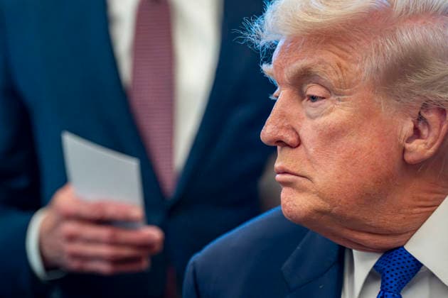 Trump Announces Project Vault in the Oval Office President Donald Trump listens as Interior Secretary Doug Burgum speaks during the announcement of the creation of a critical minerals reserve during an event in the Oval Office at the White House in Washington, DC on Monday, February 2, 2026. Trump announced the creation of Project Vault, a rare earth stockpile to lower reliance on China for rare earths and other resources. Photo by Bonnie Cash Pool ABACAPRESS.COM WASHINGTON DC United States  Copyright: xPool ABACAx
