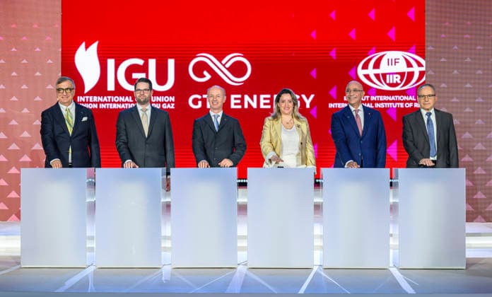 February 2, 2026, Doha, Qatar: (L to R) Menelaos Ydreos, Secretary General - International Gas Union, John Palamara, Vice President and General Manager of Honeywell, Andrea Stegher, Vice President, International Gas Union, Yosr Allouche, Director General of International Institute of Refrigeration (IIR), Khaled Abubakr, President of the International Gas Union, and Jim Solomon, Chairman, LNG2026 Programme Committee - Honeywell during the conference launch ceremony of the 21st International Conference & Exhibition on Liquefied Natural Gas (LNG2026) at the Qatar National Convention Centre Doha Qatar - ZUMAs197 20260202_aaa_s197_186 Copyright: xNoushadxVariyattiyakkalx