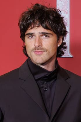 Wuthering Heights premiere at Grand Rex theatre Celebrities arrival on red carpet Avant premiere de Hurlevent au cinema Le Grand Rex Arrivees des celebrites sur le tapis rouge Jacob Elordi 452724 2026 02 02 France  Copyright: xSebastienxFremontx xStarfacex STAR_452724_107