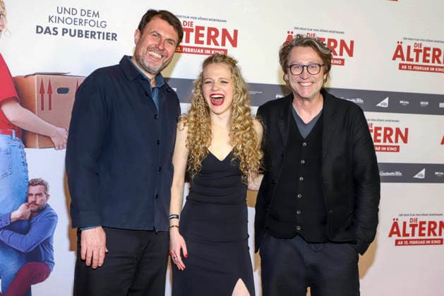 Die Älteren Premiere in Hamburg Robert Gold, Kya Celina Barucki, Jan Weiler auf dem roten Teppich bei der Kino Film Premiere Â Die AelterenÂ im Kinopolis HafenCity in Hamburg am 02.02.2026 Hamburg Germany