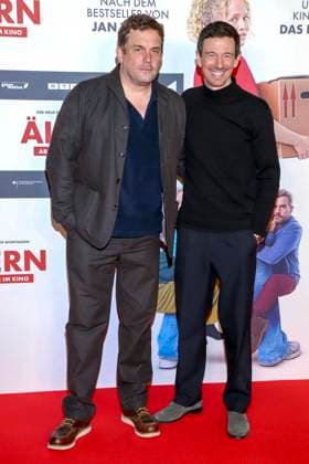 Die Älteren Premiere in Hamburg Sebastian Bezzel, Oliver Berben auf dem roten Teppich bei der Kino Film Premiere Â Die AelterenÂ im Kinopolis HafenCity in Hamburg am 02.02.2026 Hamburg Germany