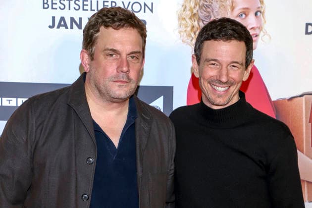 Die Älteren Premiere in Hamburg Sebastian Bezzel, Oliver Berben auf dem roten Teppich bei der Kino Film Premiere Â Die AelterenÂ im Kinopolis HafenCity in Hamburg am 02.02.2026 Hamburg Germany
