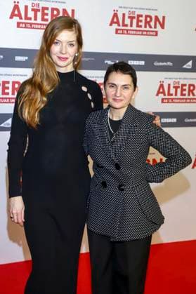 Die Älteren Premiere in Hamburg Pheline Roggan, Nurhan Sekerci Porst auf dem roten Teppich bei der Kino Film Premiere Â Die AelterenÂ im Kinopolis HafenCity in Hamburg am 02.02.2026 Hamburg Germany