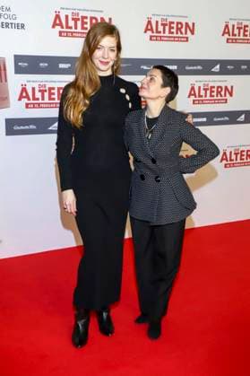 Die Älteren Premiere in Hamburg Pheline Roggan, Nurhan Sekerci Porst auf dem roten Teppich bei der Kino Film Premiere Â Die AelterenÂ im Kinopolis HafenCity in Hamburg am 02.02.2026 Hamburg Germany