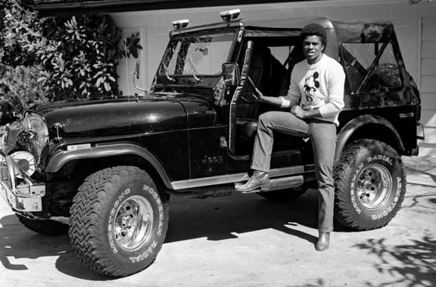RECORD DATE NOT STATED Jermaine Jackson at home with his Jeep circa 1980 EDITORIAL USE ONLY  Copyright: xBobbyxHollandx