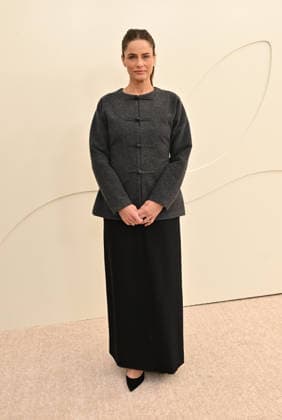 Apple TV Press Day Amanda Peet arriving to Apple TV Press Day at Barker Hanger on February 03, 2026 in Santa Monica, CA. Santa Monica Barker Hanger California USA Copyright: xLISAxOConnor AFF-USA.comx