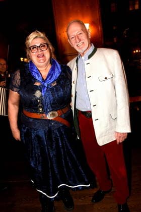 Bettina von Haken Schauspielerin Sepp Schauer Schauspieler Muenchen 03.02.2026 Augustiner Stammhaus Iberl Buehne Premiere Weiberwirtschaft Foto Muenchen