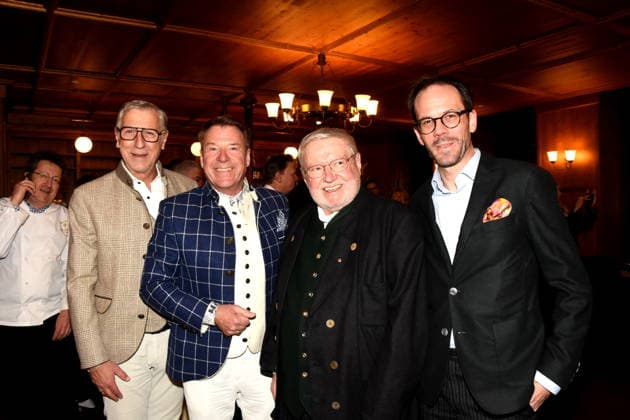 Peter Schaefer Patrick Lindner Saenger Anselm Bilgri Unternehmensberater Markus Achter Muenchen 03.02.2026 Augustiner Stammhaus Iberl Buehne Premiere Weiberwirtschaft Foto Muenchen