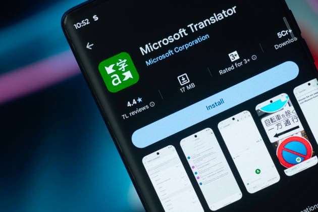 Dhaka, Bangladesch, 26. Dezember 2025: Microsoft Translator-Logo auf einem Handybildschirm (Stockfoto). Dhaka, Bangladesh 26 Dec 2025:Microsoft translator logo on phone screen stock image. (License=RM) Copyright: xZoonar.com Md.MamunxMiahx 24584715
