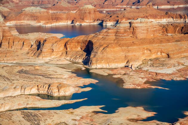 Creative Highlights World The dramatic textures of Lake Powell s low water Page, Arizona, United States CR_WLCB260128-1953012-01
