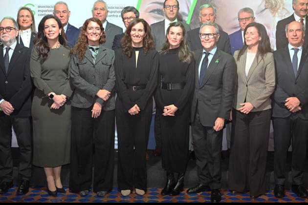 Queen Letizia presides over the institutional act of the World Cancer Day Family photo during the institutional act of the World Cancer Day, at the Espacio Green Patio, on February 4, 2026, in Madrid Spain A new model of humanization will be presented at the event, based on the priorities that cancer patients and their families have identified as essential aspects to receive a more humane treatment during their treatment In addition, there will be the testimony of several patients who will tell their personal experiences with cancer from different points of view FAMOS REALEZA WORLD DAY AGAINST CANCER AECC José Madrid Madrid Madrid Spain  Copyright: xJosÃ xOlivax 7264553