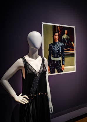 Berlin Mitte Tiergarten; das Kulturforum: Gemäldegalerie im Rahmen der Fashion Week: Gallery Looks Modeinszenierungen in der Gemäldegalerie - 04.02.2026 Kulturforum